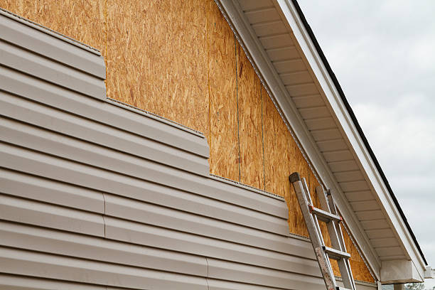 Professional Siding Contractor technician working in North Lewisburg, OH